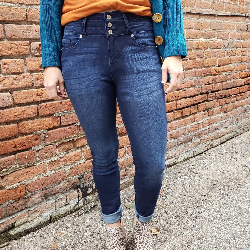 3 Button KanCan Skinnies